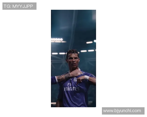 C罗足球壁纸精选欣赏让你感受球场激情与传奇魅力