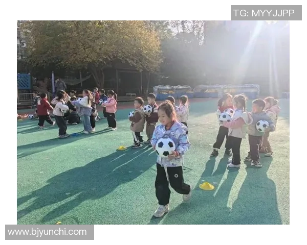 手工玩具足球的创意制作与亲子互动乐趣分享